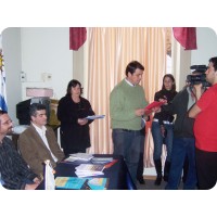 Los profesores Rita
Recalde y Gabriel Fernández, conductores de la ceremonia.